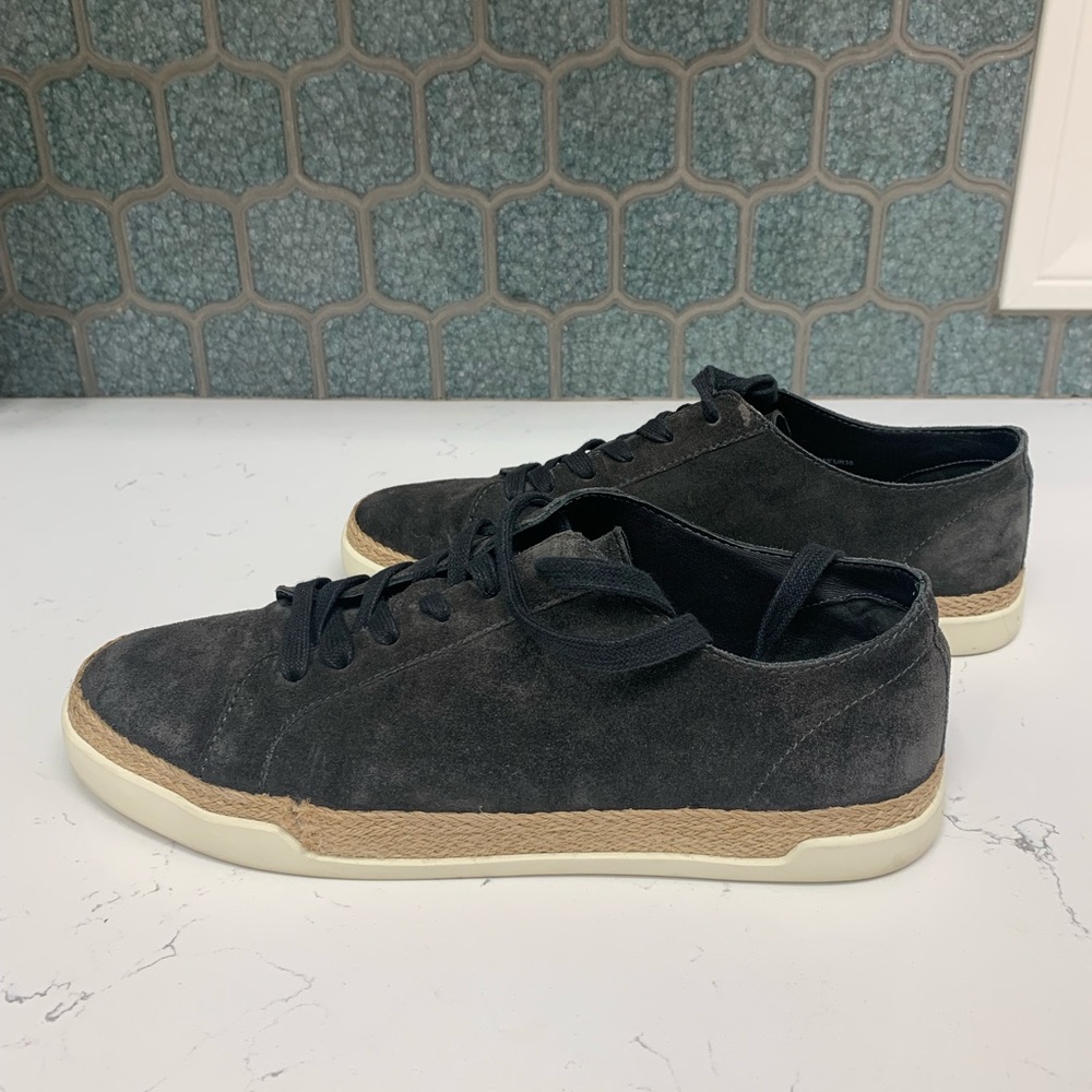 Vince Women’s Sneakers Size 9M good condition